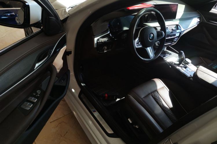 Used BMW 5 Series 2022 530Li Leading Model M Sport Package
