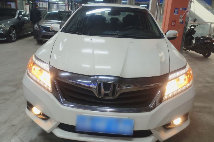 Used Honda Crider 2013 1.8L automatic luxury edition