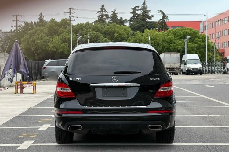 Used Mercedes-Benz R-Class 2017 R 320 4MATIC Business Edition Prestige Model
