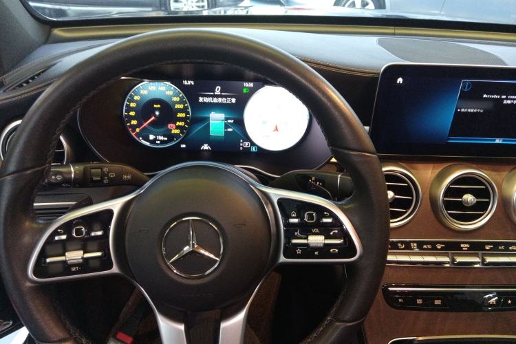 Used Mercedes-Benz GLC 2020 Facelift GLC 300 L 4MATIC Dynamic Edition
