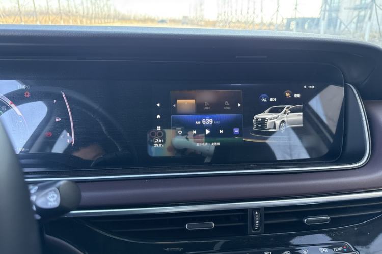 Used GAC Trumpchi M6 2021 PRO 270T DCT Luxury Edition
