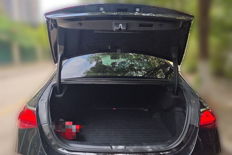 Used Mercedes-Benz E-Class 2024 E 260 L
