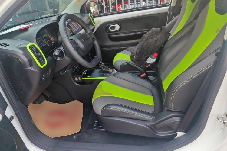 Used Roewe Clever 2021 302 km New Four-Seater Super-Efficient Version
