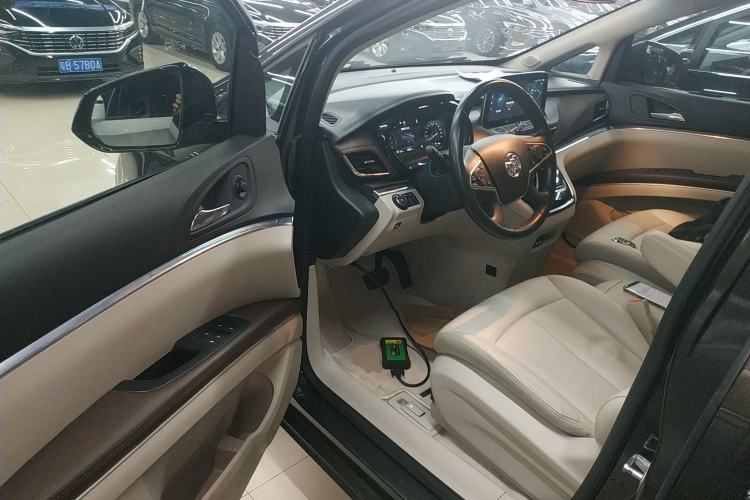 Used Buick GL8 2021 Land Cruiser Executive Class 652T Luxury Model
