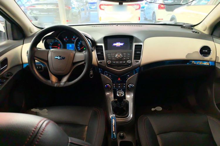 Used Chevrolet Cruze 2015 1.5L Classic SE MT
