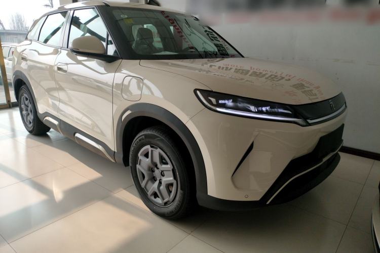 Used BYD Yuan UP 2025 Model 301KM Leading Version