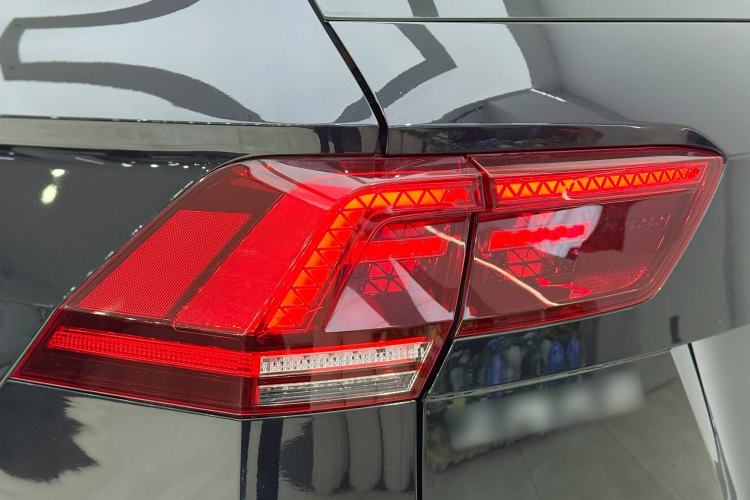 Used Volkswagen Tiguan L 2021 330TSI Automatic Two-Wheel Drive R-Line Flagship Edition
