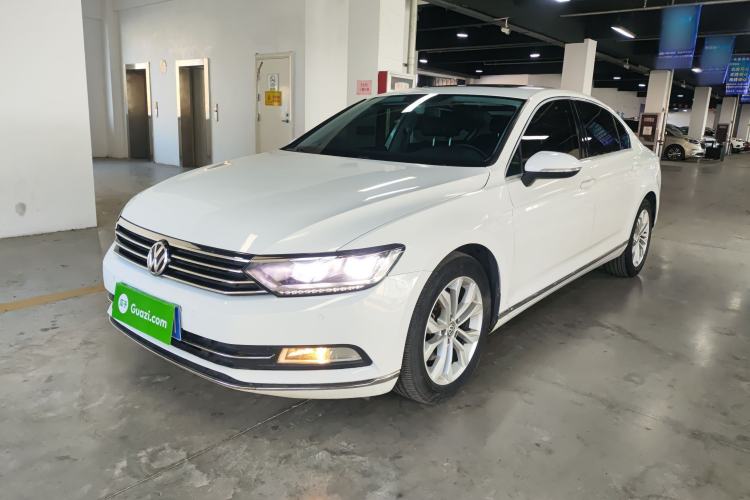Used Volkswagen Magotan 2017 330TSI DSG Luxury Model