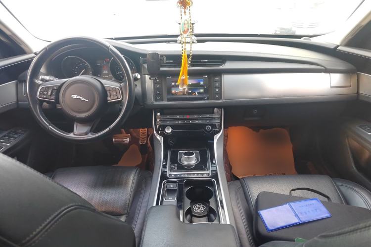 Used Jaguar XF 2016 XF 2.0T Two-Wheel-Drive Luxury Edition