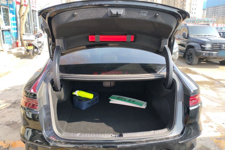 Used BYD Han 2025 EV with 701 km of Laser Radar-Enabled Intelligent Driving