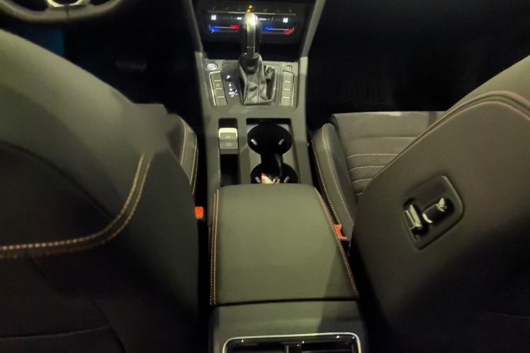 Used Volkswagen Magotan 2021 330TSI DSG 30th Anniversary Edition
