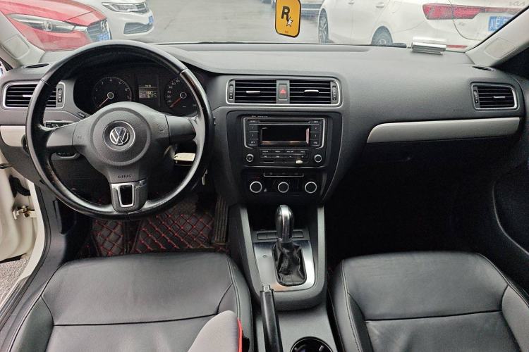 Used Volkswagen Sagitar 2014 1.6L Automatic Comfort Model
