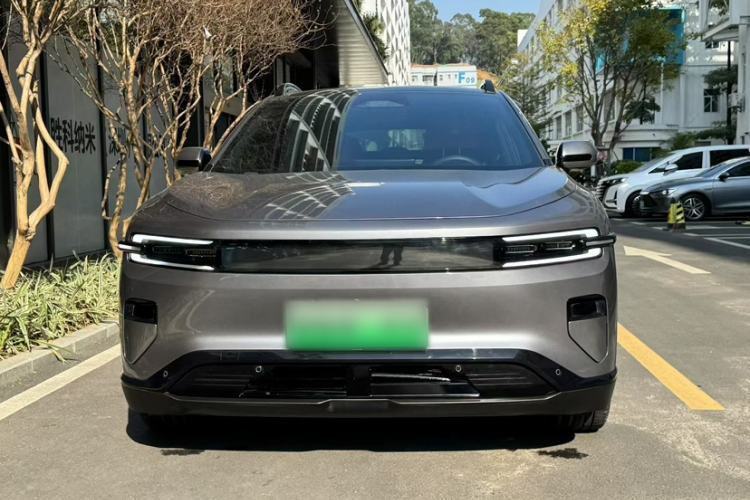 Used  E07 2025 All-Electric 4x4 90kWh Ultra High-Performance Edition
