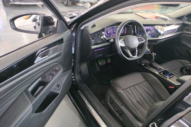 Used Volkswagen Passat 2022 330TSI Starry Luxury Edition
