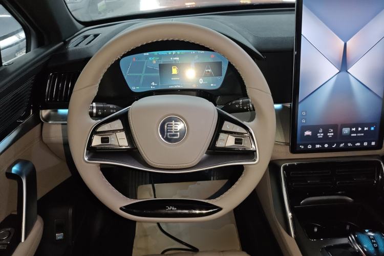 Used BYD Tang New Energy 2024 DM-i Glory Edition 112KM Prestige Model
