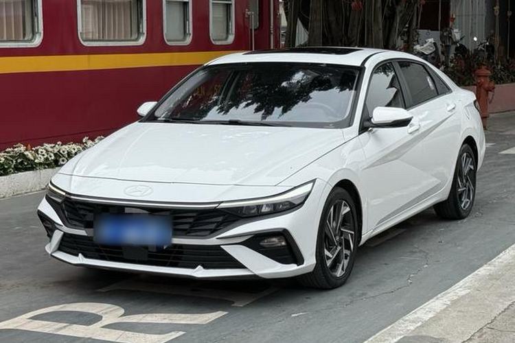 Used Hyundai Elantra 2023 1.5L CVT GLX Elite Edition
