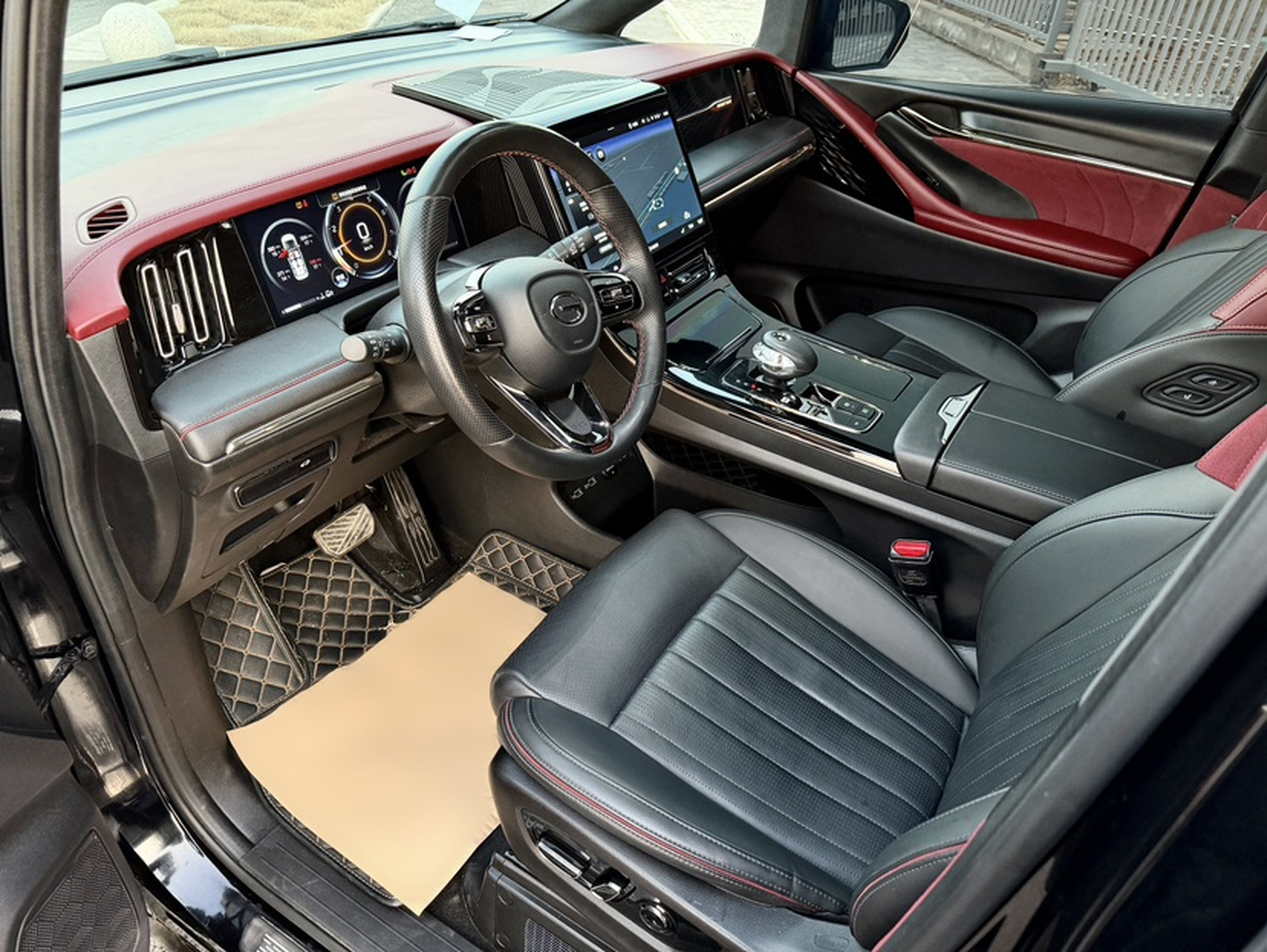 Переднее сиденье в автомобиле