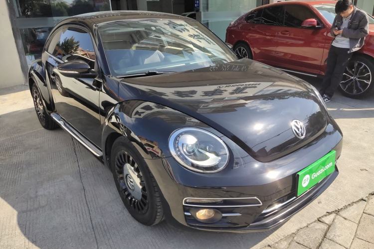 Used Volkswagen Beetle 2018 180TSI Joyful Orange Edition
