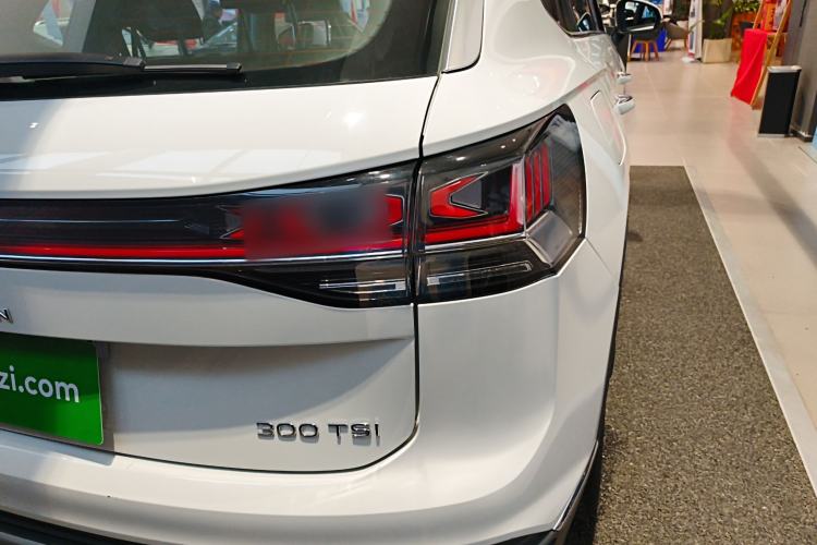 Used Volkswagen Tayron 2023 300TSI Two-Wheel-Drive Luxury Plus Advanced Edition
