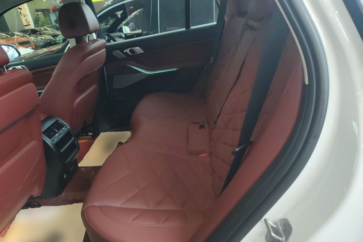 Used BMW X5 2022 Restyled xDrive 30Li Luxury Version M Sport Package
