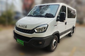 Used Iveco Eurocargo 2021 3.0T Automatic Chao Rui Short Wheelbase Low-Roof Side-Sliding Door F1C