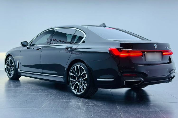 Used BMW 7 Series 2021 740Li Leading Model M Sport Package
