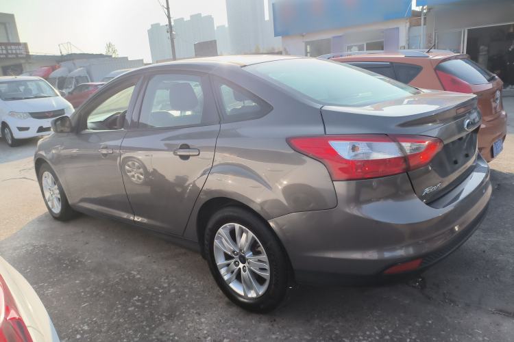 Used Ford Focus 2012 Sedan 1.6L Automatic Comfort Model
