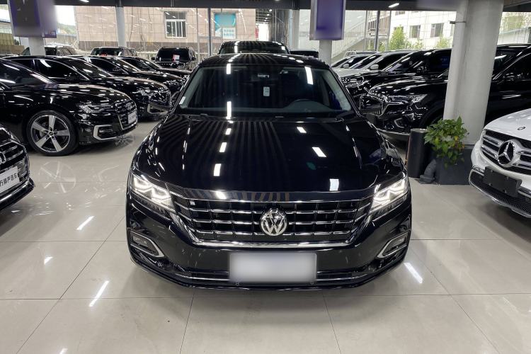 Used Volkswagen Passat 2020 330TSI Luxury Edition China VI
