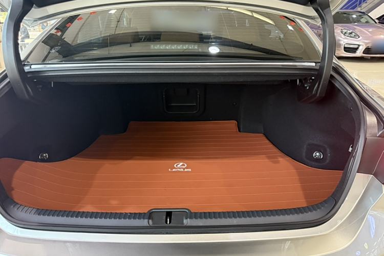 Used Lexus ES 2022 300h Excellence Edition
