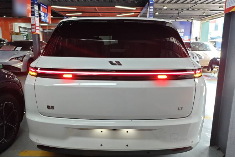 Used Li Auto L7 2023 Pro Model
