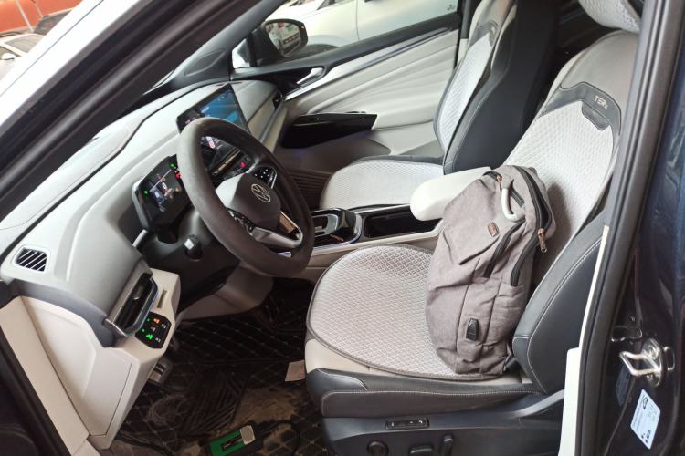 Used Volkswagen ID.4 CROZZ 2021 Long-Range Lite PRO Two-Wheel Drive Version
