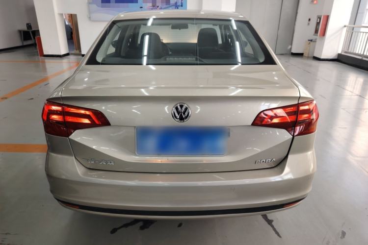 Used Volkswagen Bora 2017 1.6L Automatic Fashion Model
