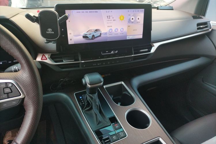 Used Toyota Granvia 2024 2.5L Hybrid Prestige PLUS Four-Wheel Drive Version