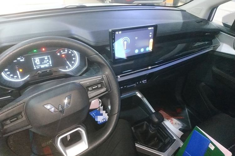 Used Wuling Jiachen 2022 1.5L Manual Enjoyment Elite Model
