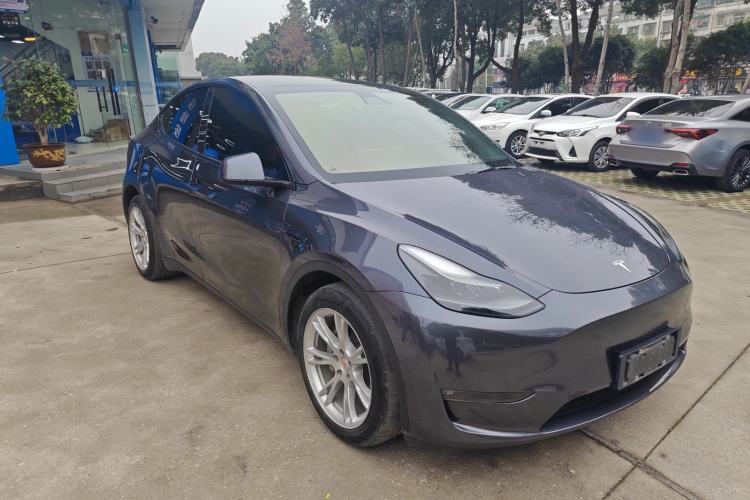 Used Tesla Model Y 2021 Long-Range All-Wheel-Drive Version