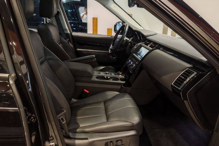 Used Land Rover Discovery 2018 2.0T Special Edition
