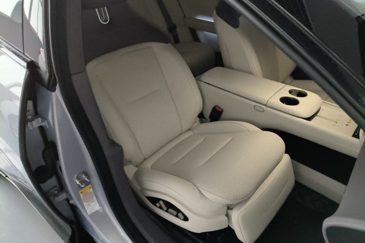 Used  06 2025 Pro Range-Extended Edition