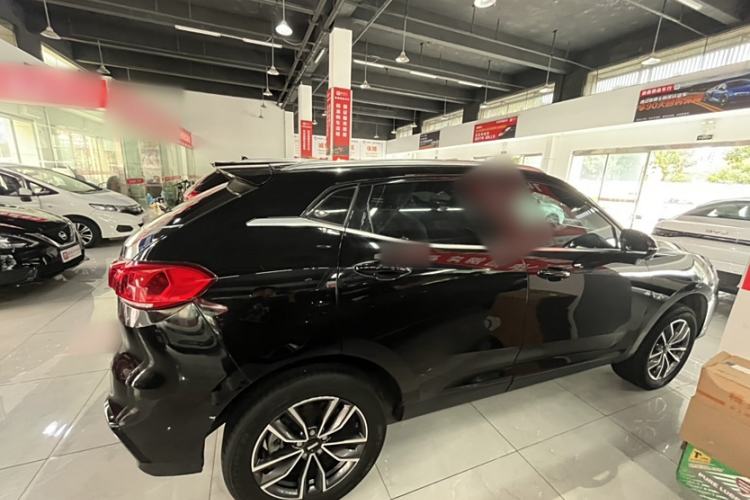 Used Wey VV5 2021 1.5T Two-Wheel Drive Smart Pioneer
