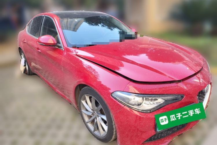 Used Alfa Romeo Giulia 2017 2.0T 200HP Luxury Edition
