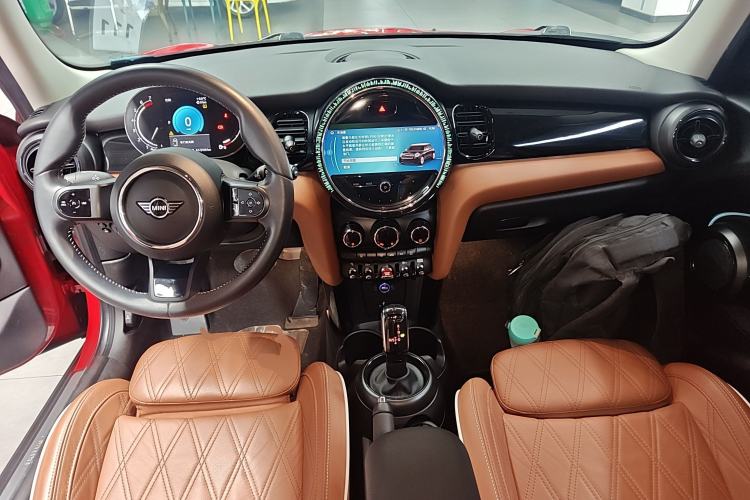 Used  MINI 2022 Updated 1.5T COOPER Artist Five-Door Edition
