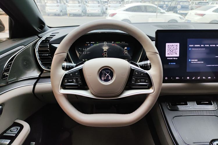 Used BYD Han 2025 EV with 701 km of Laser Radar-Enabled Intelligent Driving