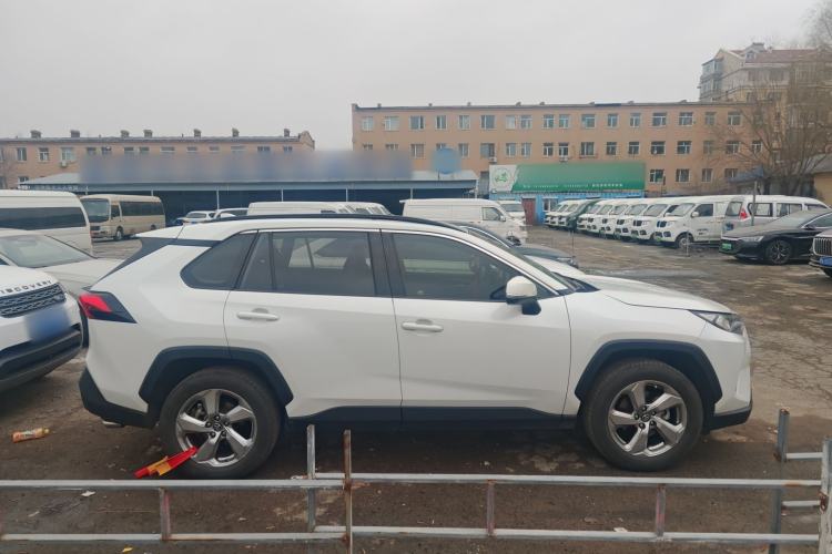 Used Toyota RAV4 2020 2.0L CVT Two-Wheel Drive Fashion PLUS Edition