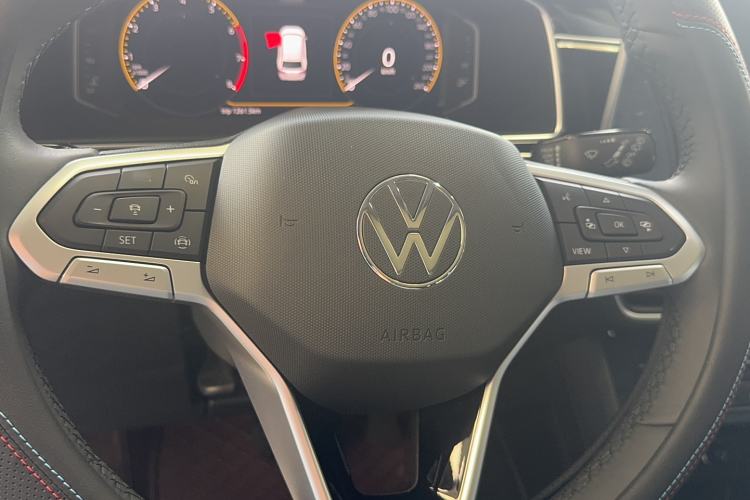 Used Volkswagen Tiguan L 2024 Outstanding Model 300TSI Automatic Two-Wheel Drive Longteng Edition