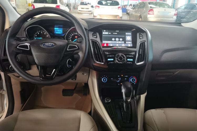 Used Ford Focus 2017 Sedan 1.6L Automatic Comfort Plus SmartDrive Edition
