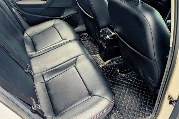 Used Volkswagen Polo 2016 1.6L Automatic Comfort Model
