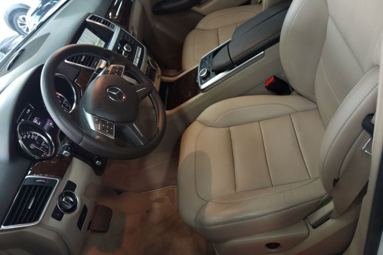 Used Mercedes-Benz M-Class 2014 ML 400 4MATIC Dynamic Model