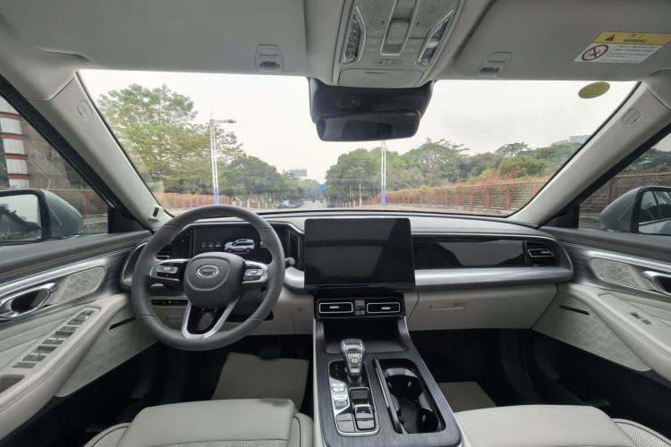 Used GAC Trumpchi GS8 2022 Linghang Series 2.0 TGDI Two-Wheel-Drive Luxury Smart Connectivity Version (7 Seats)