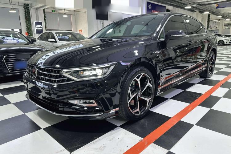 Used Volkswagen Magotan 2023 2 Million Units Commemorative Edition 330TSI DSG Luxury Version
