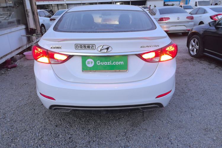 Used Hyundai Elantra 2016 1.6L Automatic Smart Version
