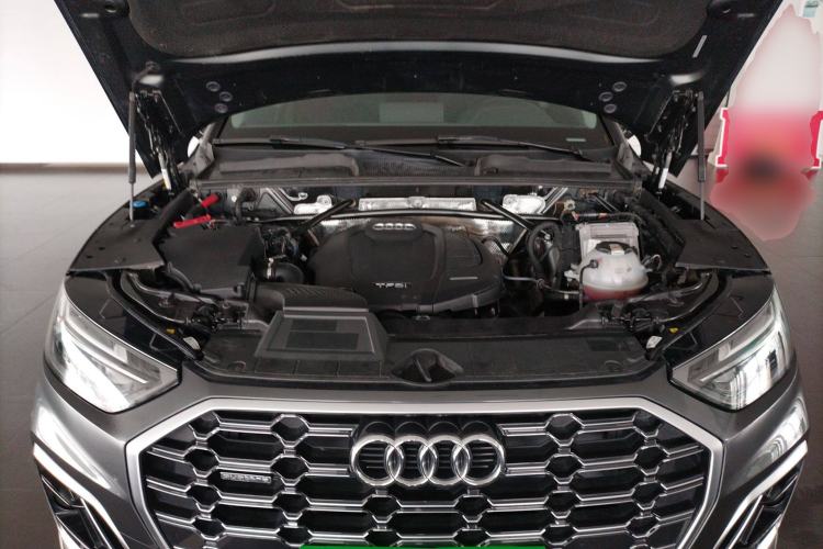 Used Audi Q5L 2022 40T Fashionable and Dynamic Model

